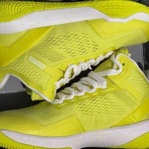 Moolah Women’s Basketball Shoes size 8